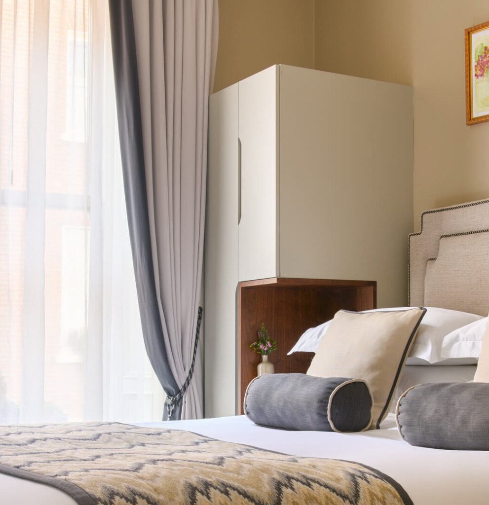 Cosy Room | Business Hotels Dublin | Trinity Townhouse Hotel