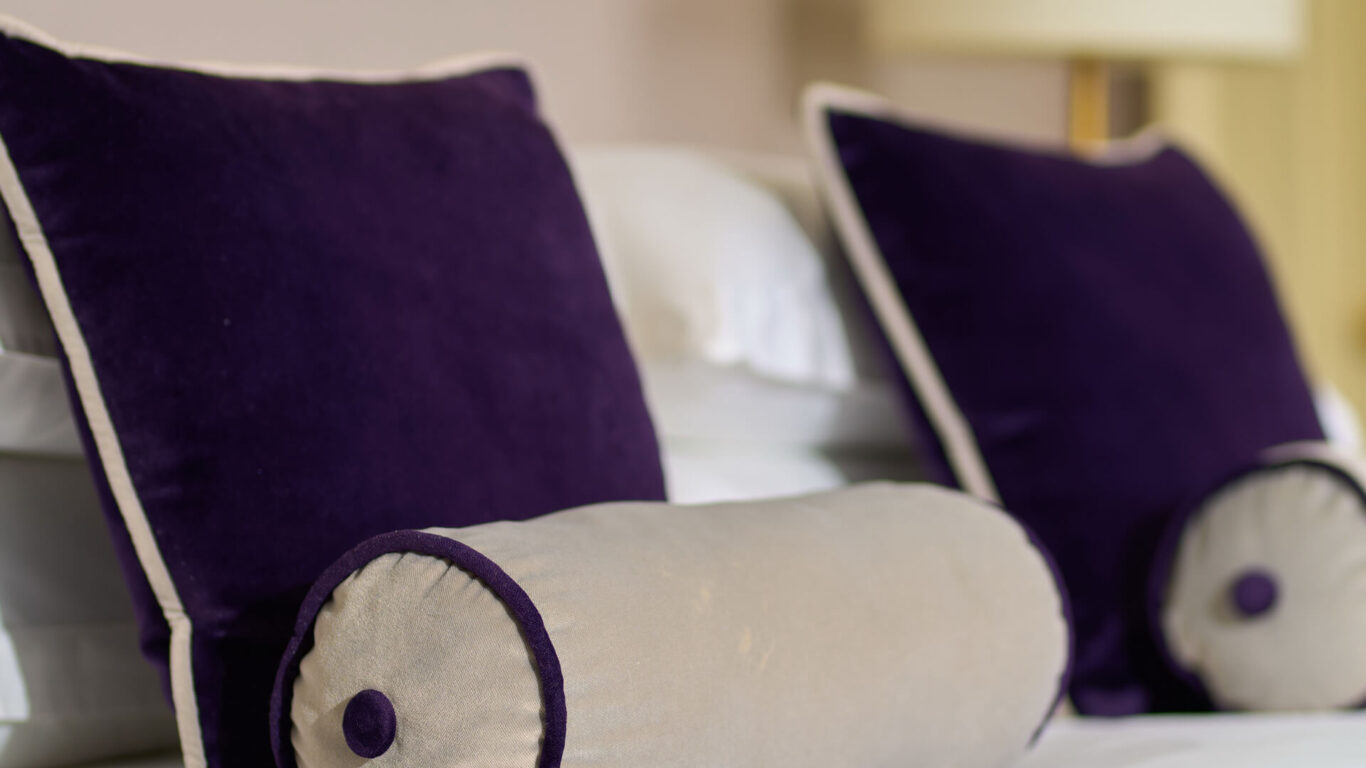 Superior Bedroom – Detail 3